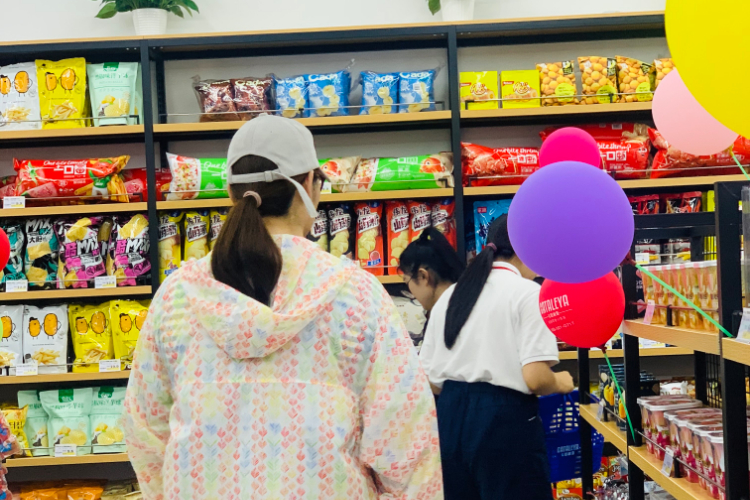 拿捏住年轻人新需求，卡塔利亚进口食品超市开辟消费新场景