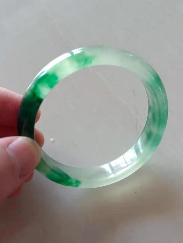 紫光灯鉴别不了的局部染色翡翠,染色假玉