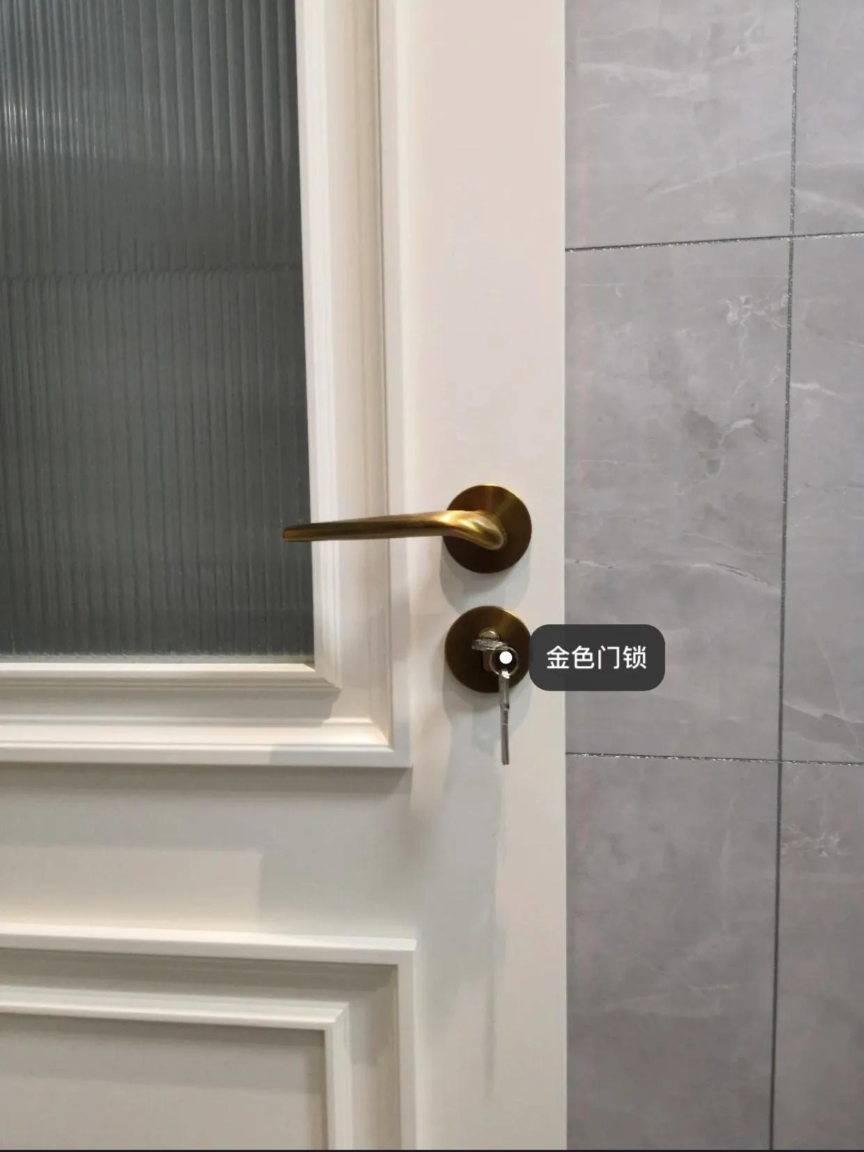 客卫门用实木门还是玻璃门,卫生间门是实木门还是铝合金门好