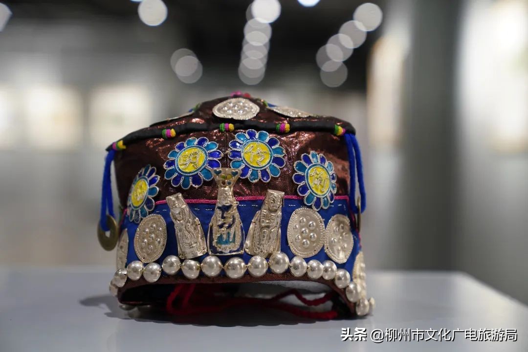 多彩童年的衣服真好看,儿童少数民族服饰