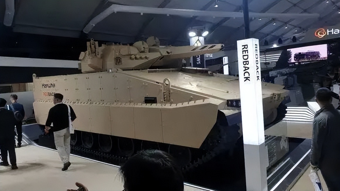 波兰轮式突击火炮,波兰牵引式榴弹炮