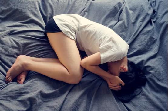 黑暗荣耀女主,黑暗荣耀女主被欺负的很惨吗