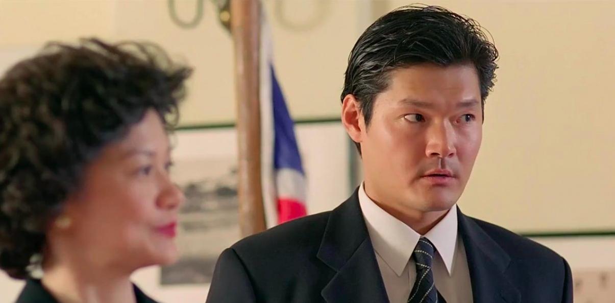 摘皇家*徽警**，无误差手表，放5次烟花，8部细节拉满的回归题材电影