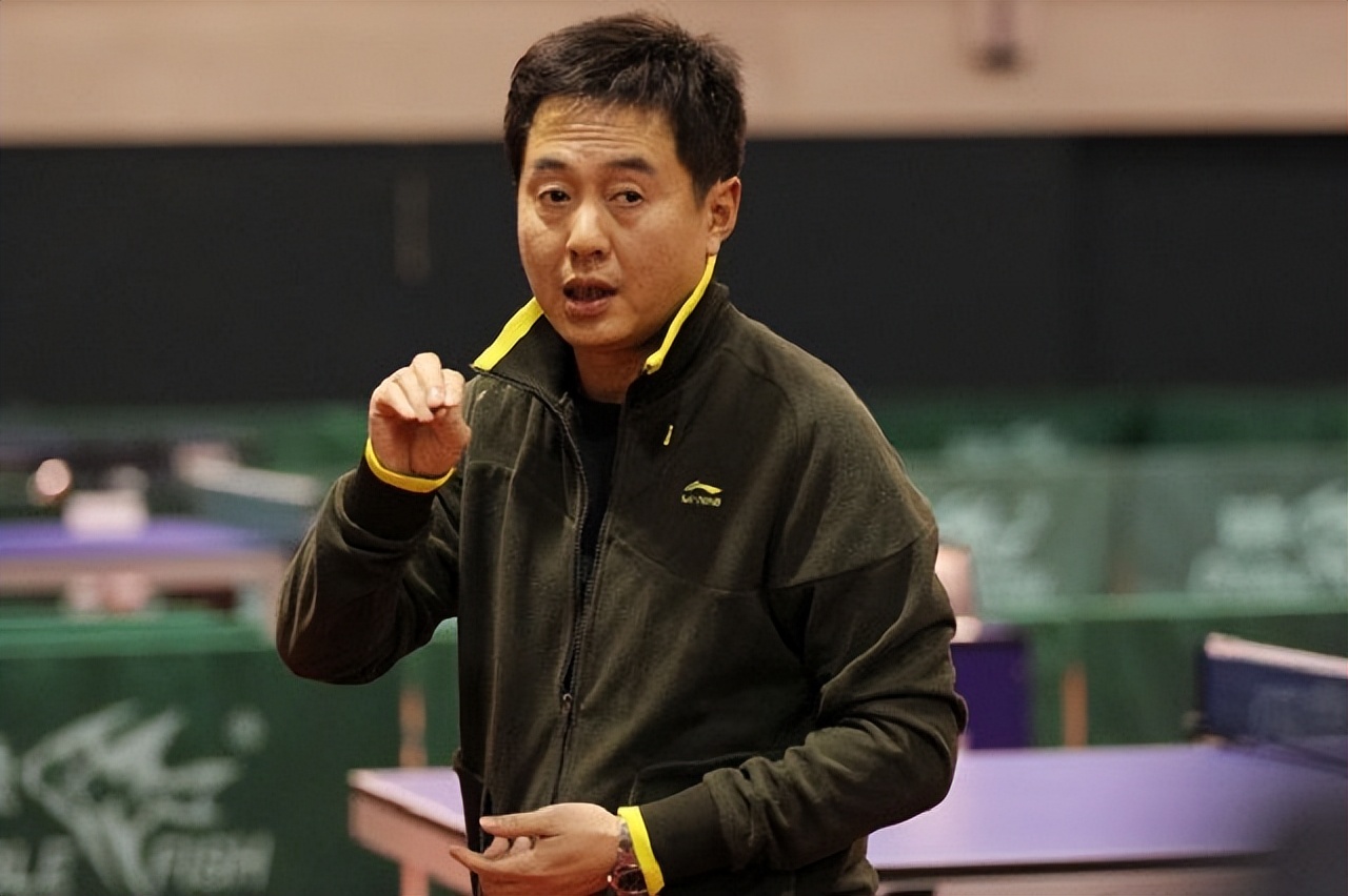 女乒郭跃为何被开除,女乒教练施之皓