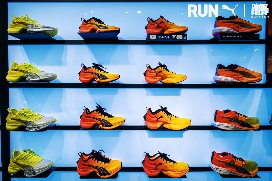 pumadeviatenitroelite测评,puma全新碳板跑鞋