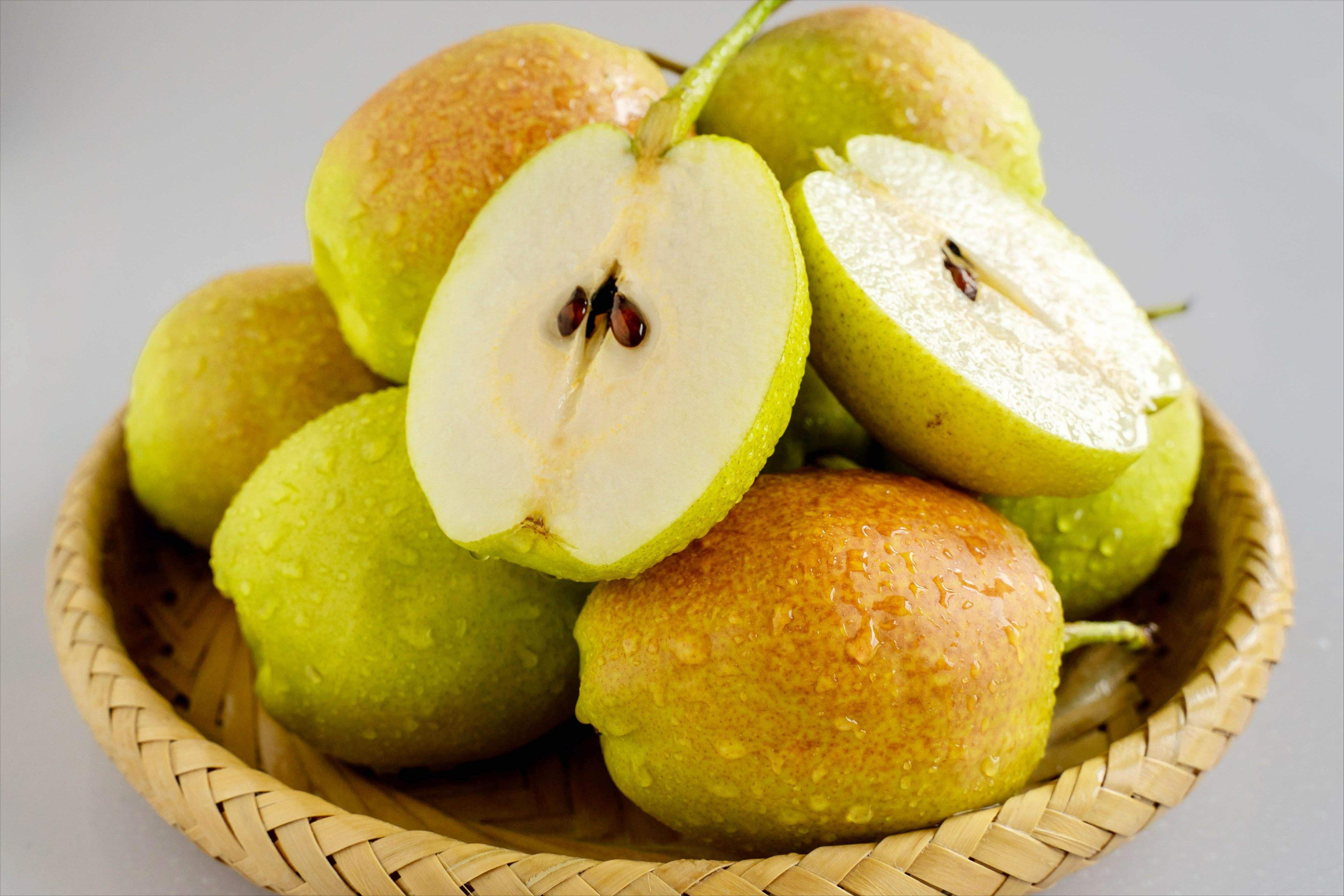 新疆水果中哪些水果最好吃最有名,两种新疆的特色水果