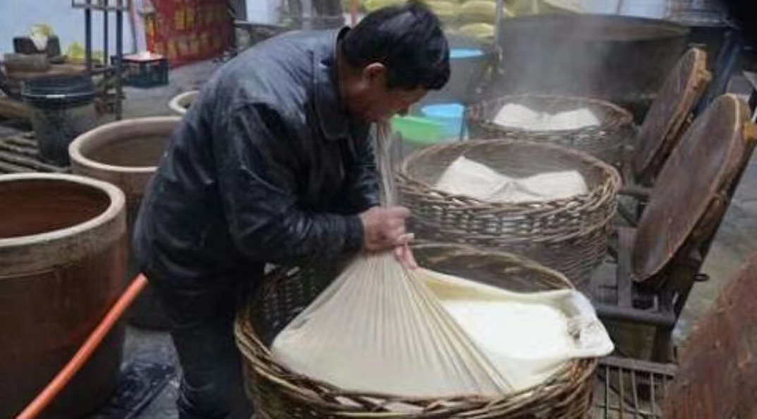 卖豆腐一年可以挣多少钱,在村里卖豆腐能赚多少钱