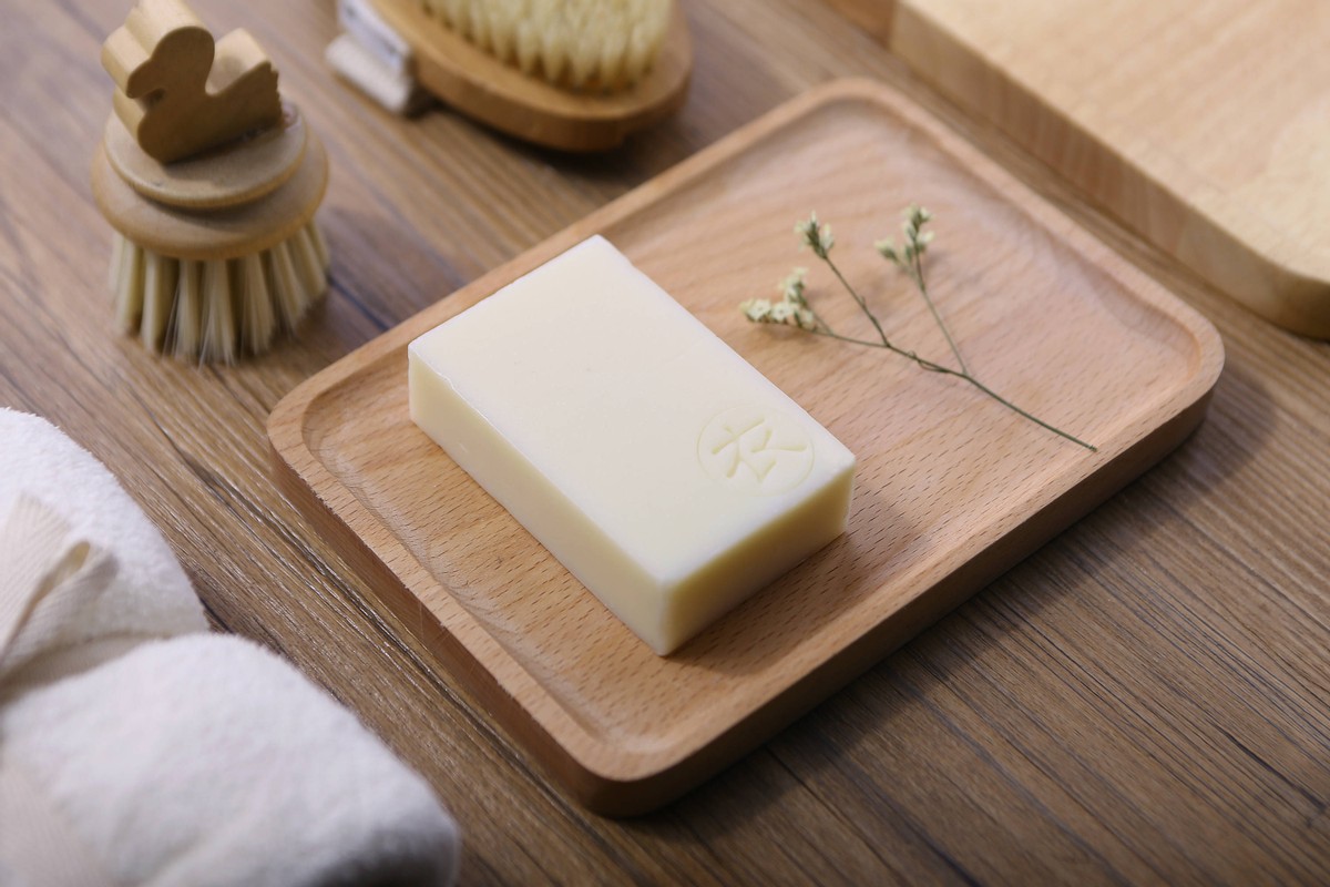 外阴总是很干怎么回事,阴道每天都有什么症状