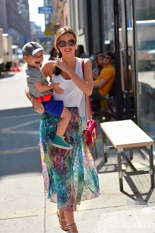 米兰达可儿街拍整合,米兰达可儿近况