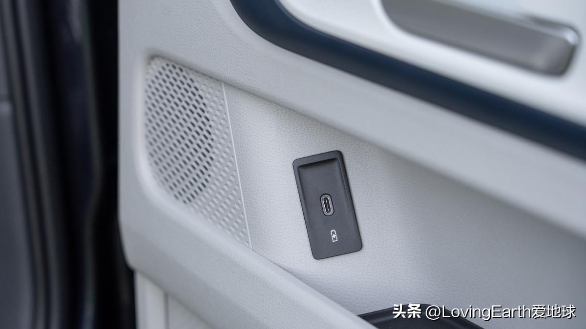 大众id.buzz原型车路试谍照曝光,大众buzz原型面包车