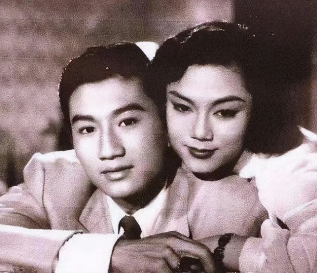 谢贤李小龙谁大,谢贤成龙