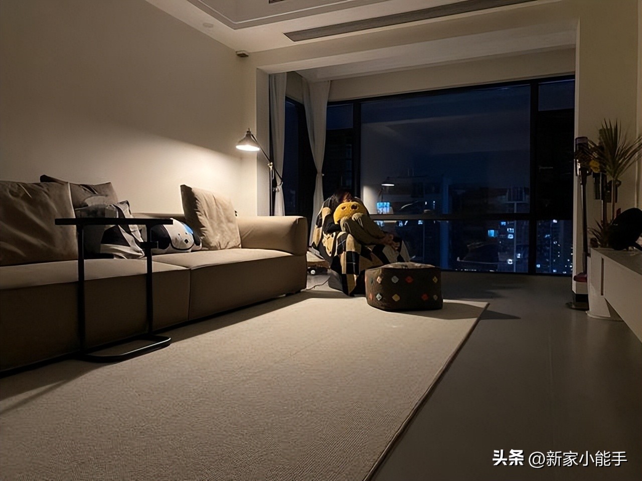 太幸福了!她负责装修的新房终于乔迁啦,全屋极简又耐看还省钱!