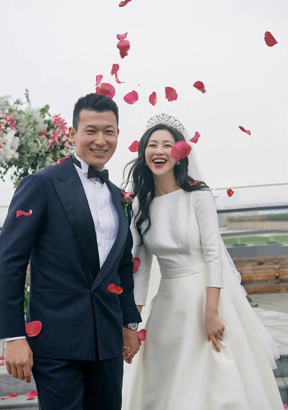 八位已经生过孩子的女明星,十位女明星生下双胞胎母子照片