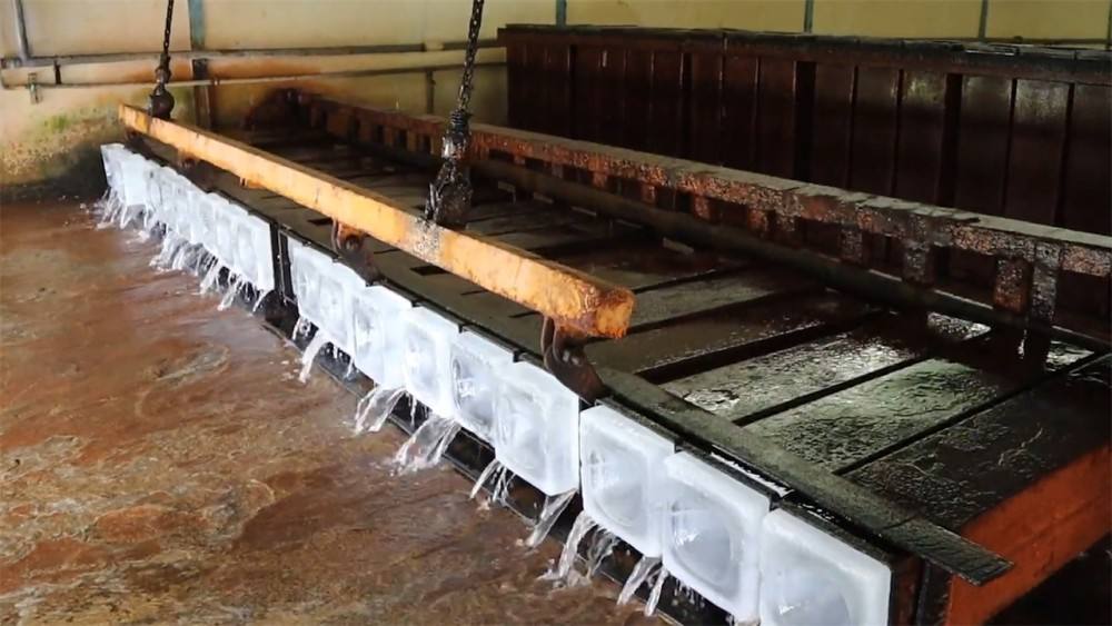 制冰厂制一块冰要多久,制冰厂怎么造冰的