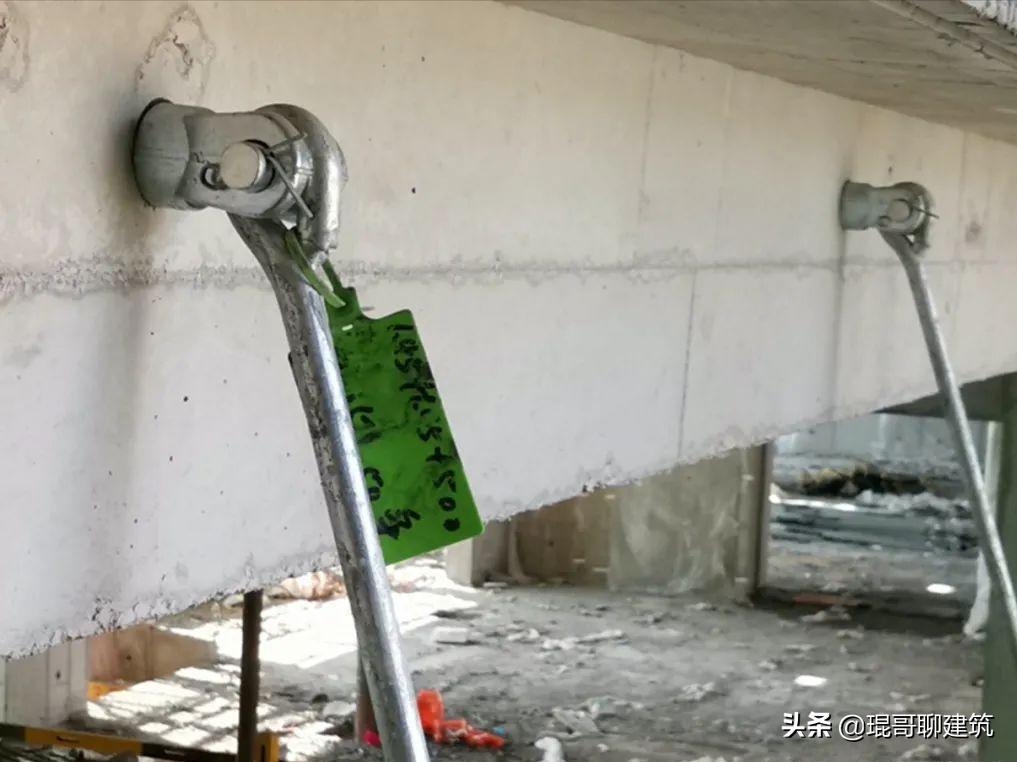 新型悬挑架全套图纸大全集,新型悬挑架半预埋和穿墙哪个安全