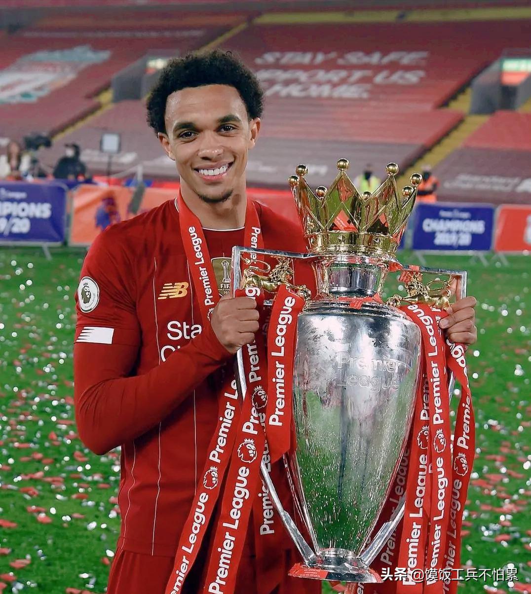 现役身价最高的右后卫,身价前十的球员有谁