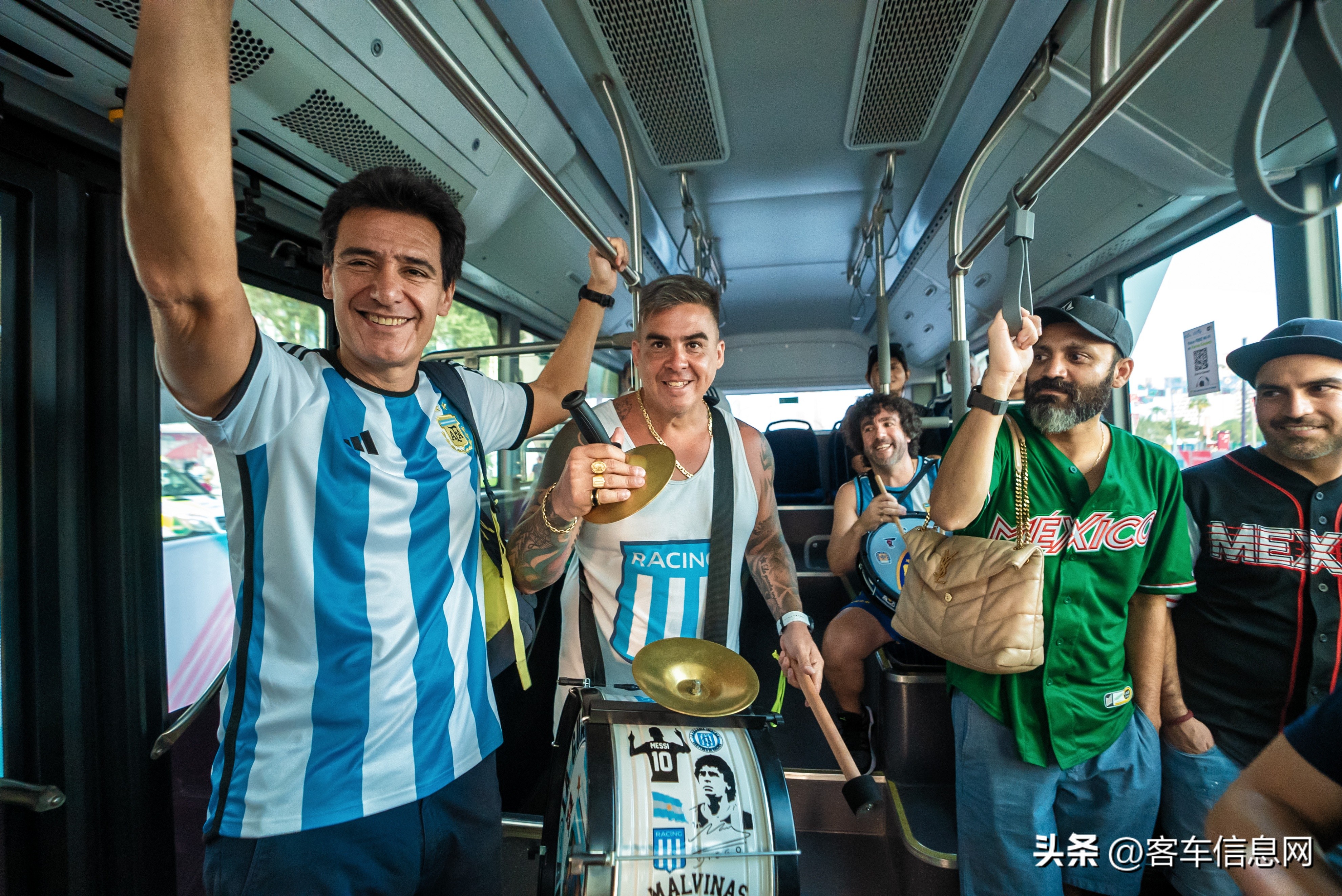 宇通6888新能源中巴车,宇通客车卡塔尔订单