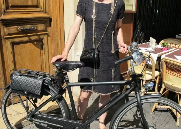 爱马仕自行车骑行,16万的爱马仕自行车是真的吗