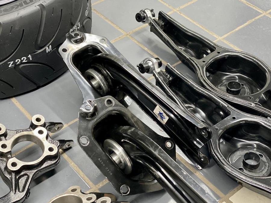 全赛道定制性能飙升低趴战斗钢炮“豹力变装”