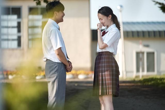 校园爱情是最纯洁的感情,校园爱情永远比不上生活