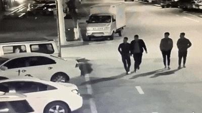 女孩去纹身结果喜欢上了纹身师,陪老婆去纹身