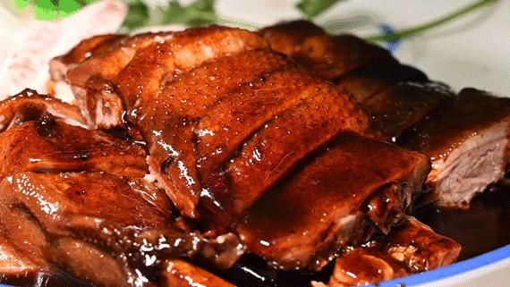 “搞什么，这大排档开到9点，老板就叫我走？”