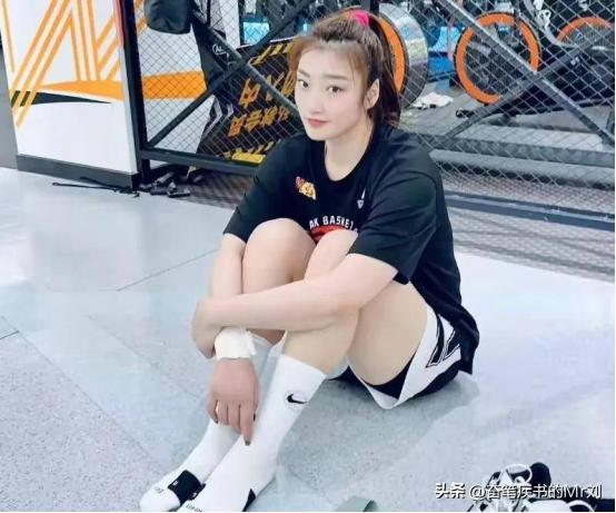 女篮李梦与领队张隆之间的关系,女篮前领队张隆被曝出轨