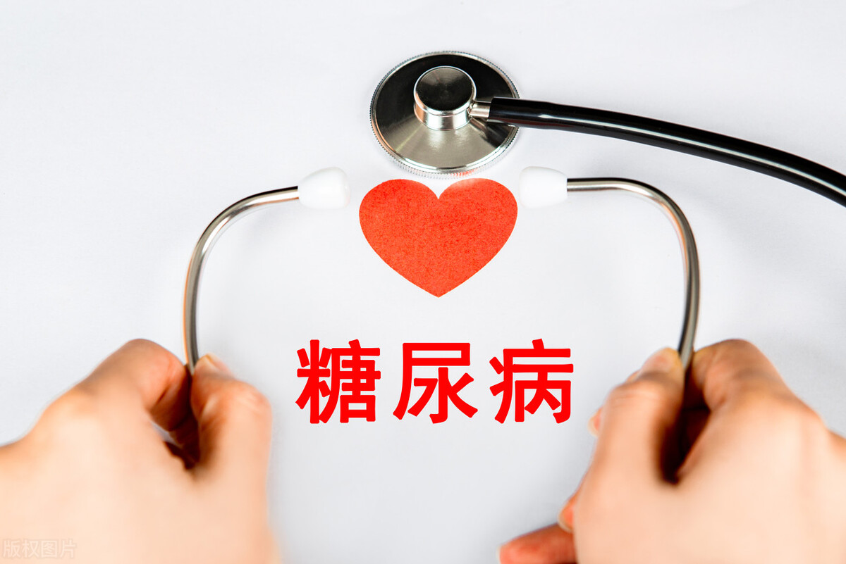 睡醒嘴巴特别干缺水怎么办,晚上嘴发干要喝水什么原因