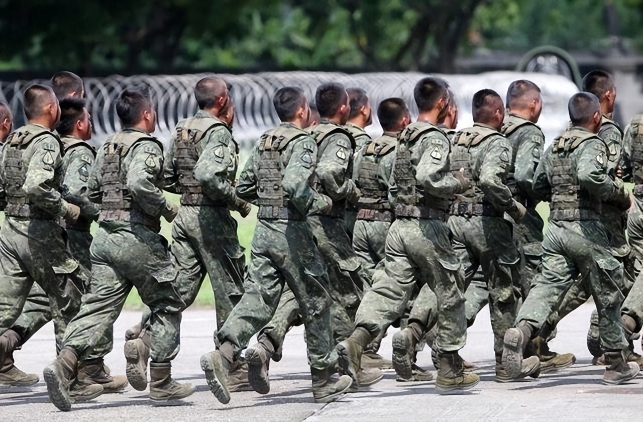 若台海“统一”,20多万的台军该如何处理,收编还是就地解散呢?