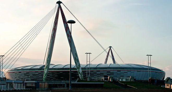 足球运动石雕设计制作,足球运动中的美学