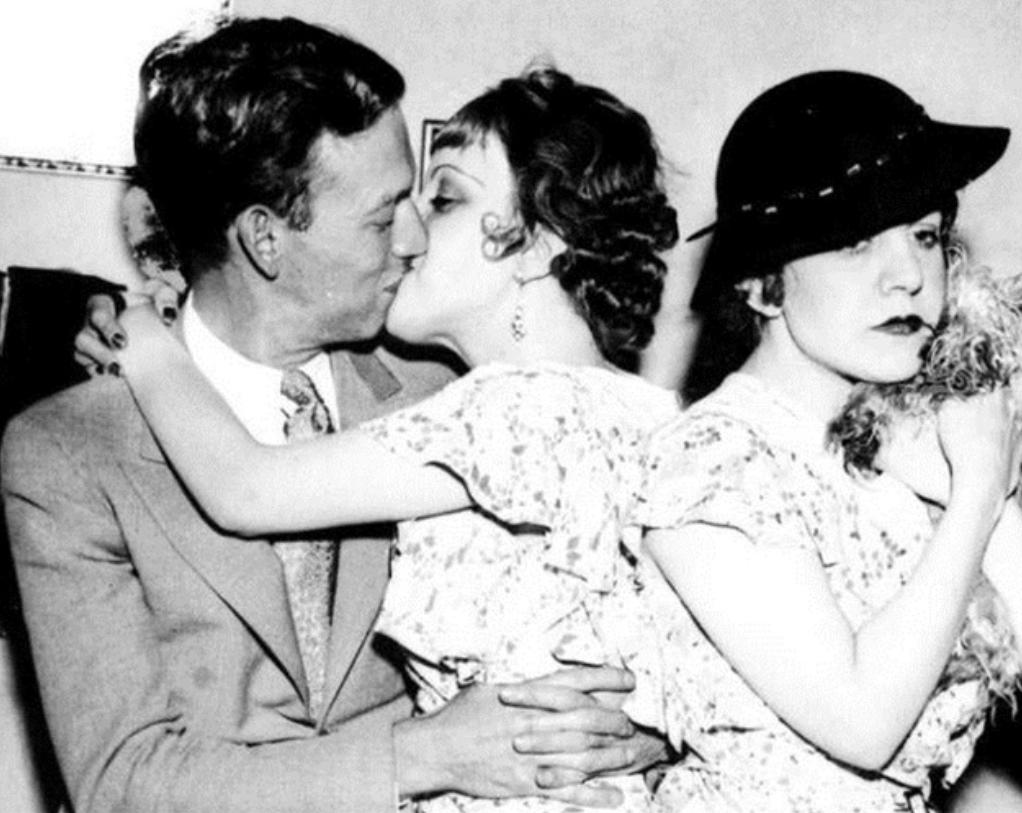 英国连体双胞胎姐妹,英国连体姐妹