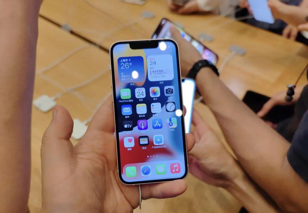 ios16beta5电池百分比支持苹果11吗,苹果ios16更新刘海屏电池百分比