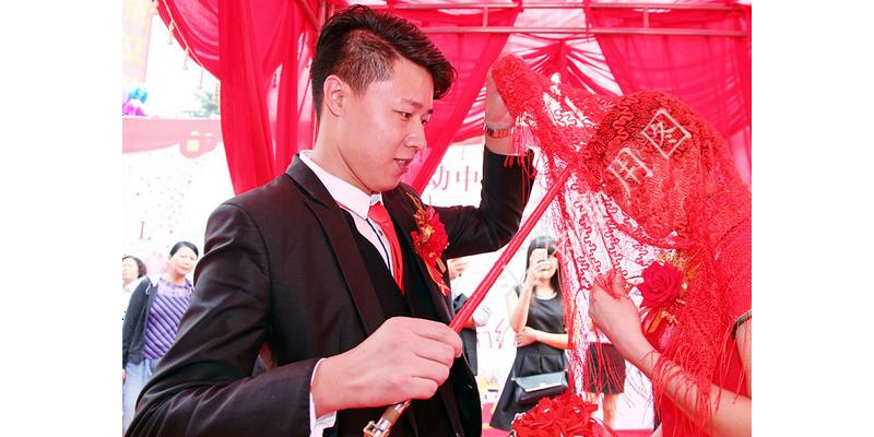 撞见婆婆出轨我该何去何从后续,发现婆婆出轨的正确处理方式