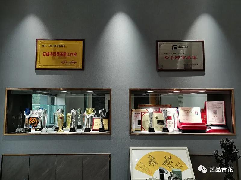 和田顶级青花籽料原石成交价格,青花玉籽料欣赏