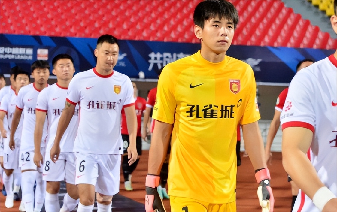 撞脸李现！河北犬系00后足球小将引关注~