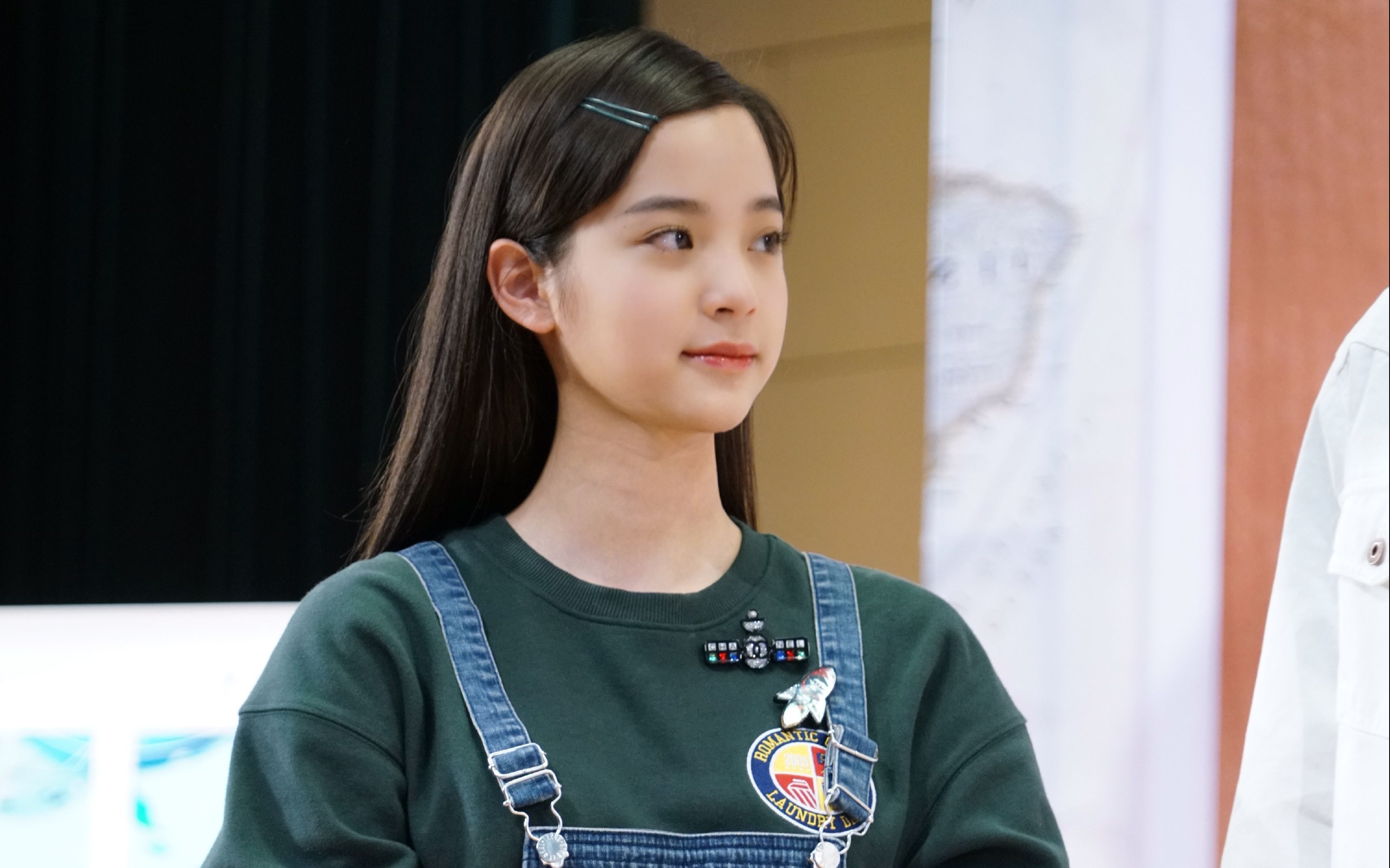 撩汉、乱认爸、男男接吻，这6位明星是没分寸感，还是“耍流氓”