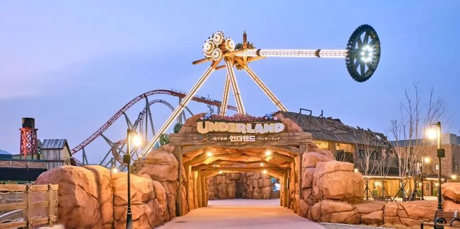 乐天世界冒险乐园开园：精彩纷呈的韩国顶级乐园