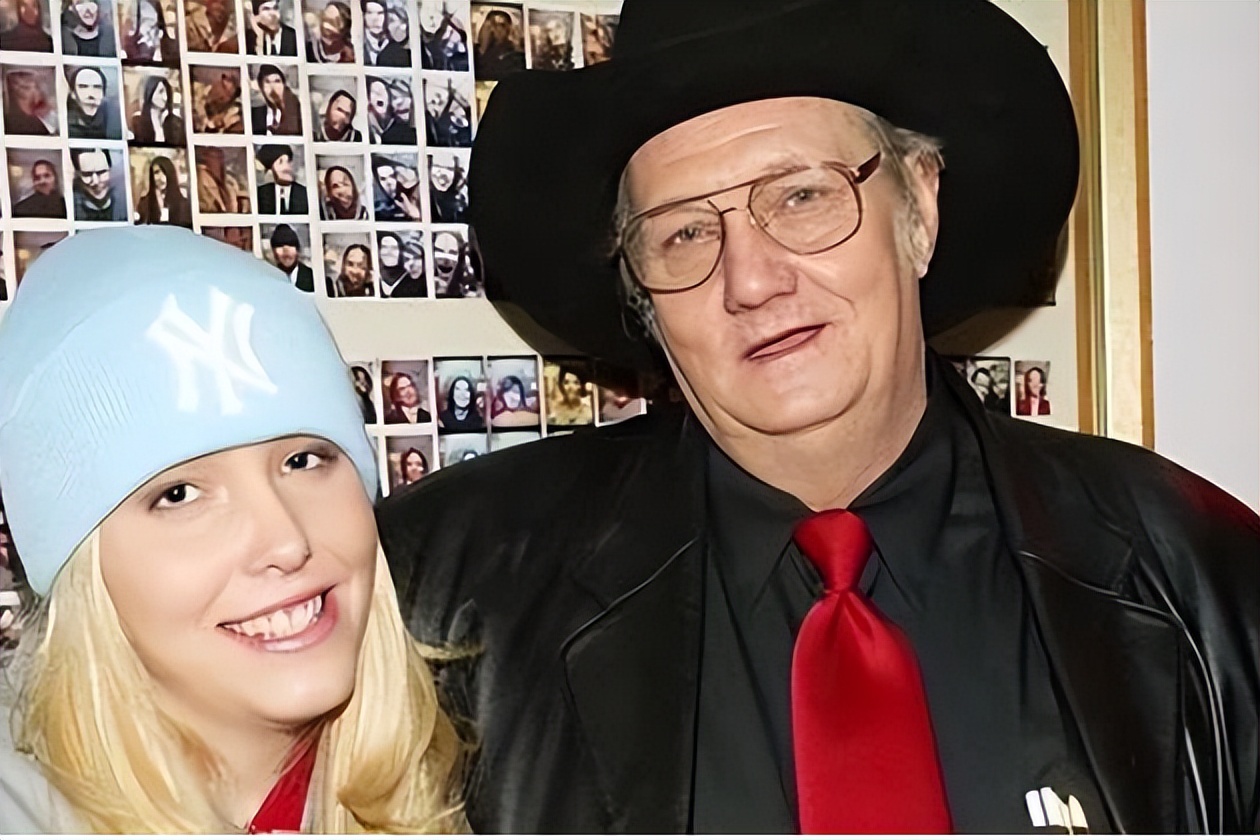 美国男子一年中两次彩票中奖,美国小伙彩票中奖80亿