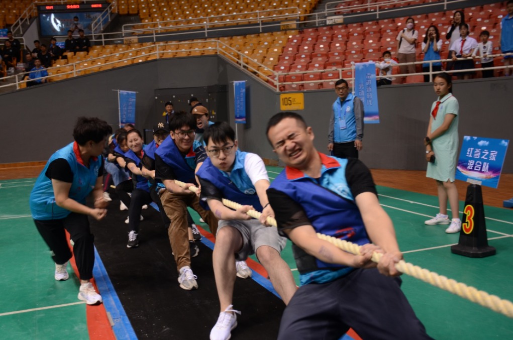 2019年全国职工沙地拔河比赛,拔河比赛凝聚同心齐力