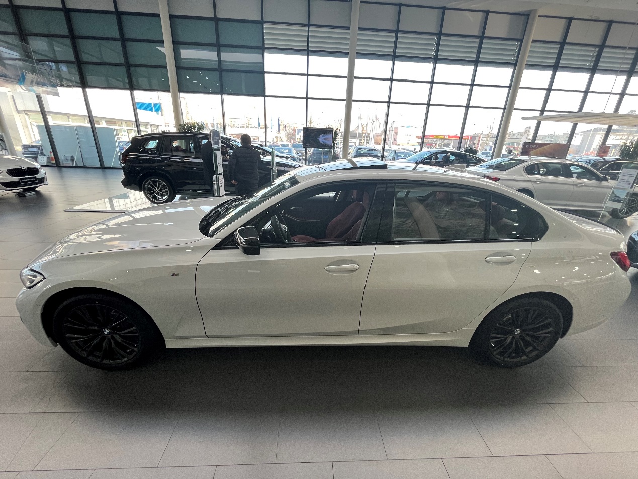 全新一代宝马3系此地无银试驾,宝马3系操控性最好的是哪一款