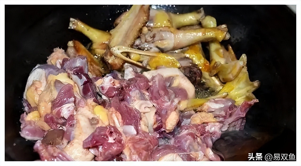 茂名美食之电白水东鸭粥，皮薄肉嫩，鲜香爽口