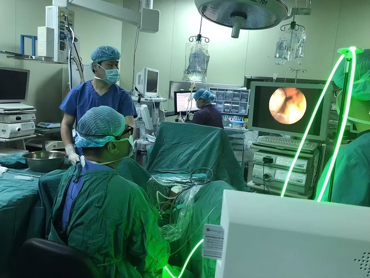 一台外科手术台要花费多少,手术室神秘设备