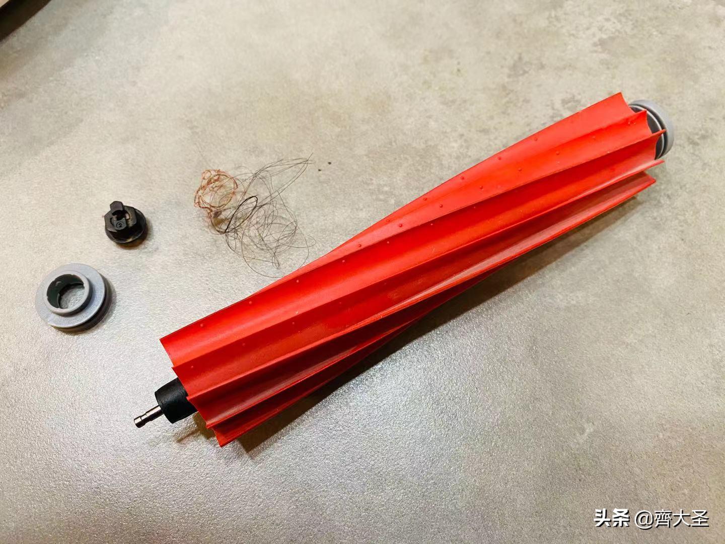 扫地机器人拖地震动和旋转哪种好,机器人旋转拖地和震动拖地