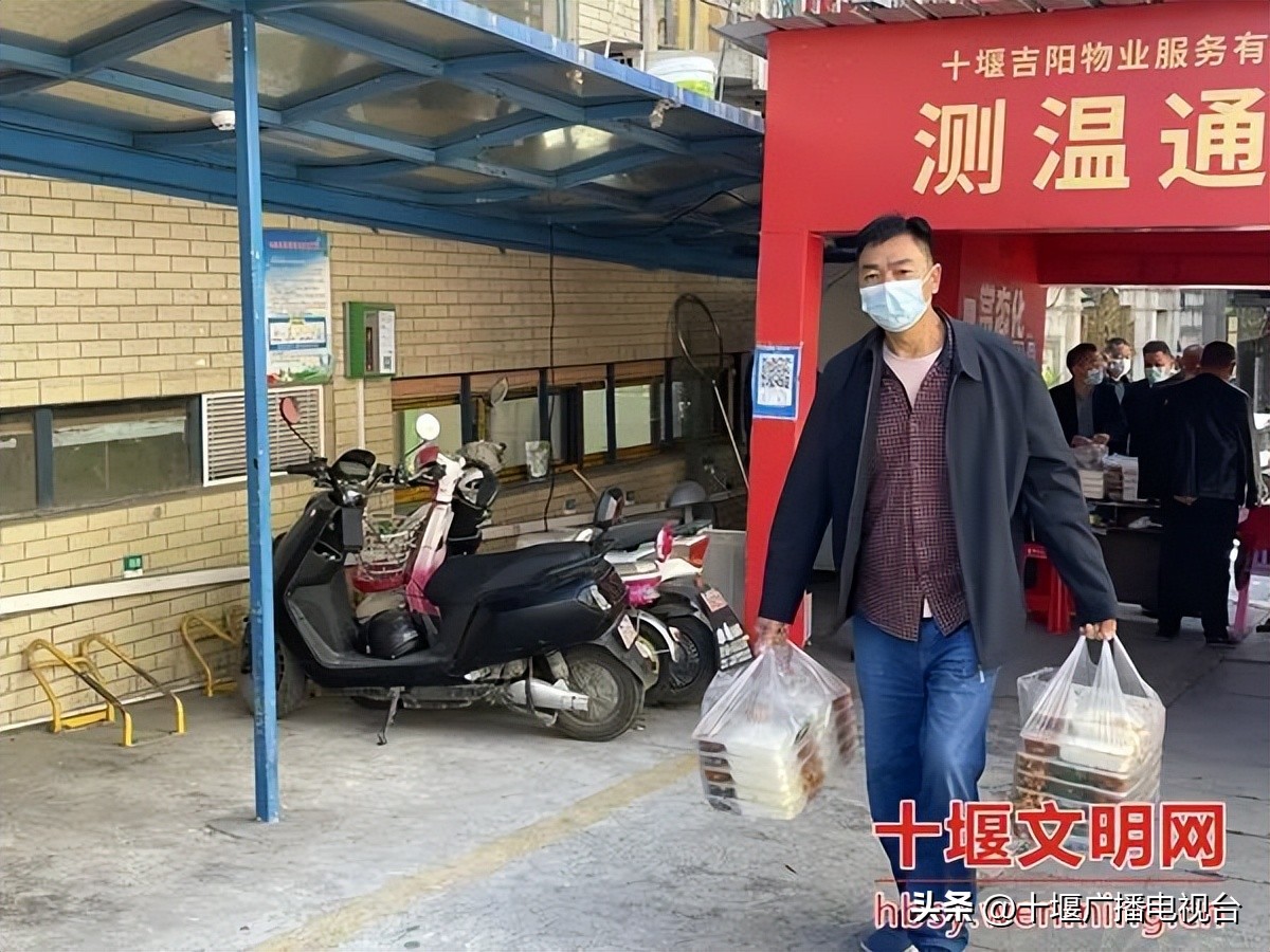 武汉战疫纪录片图片,战疫的高清照片