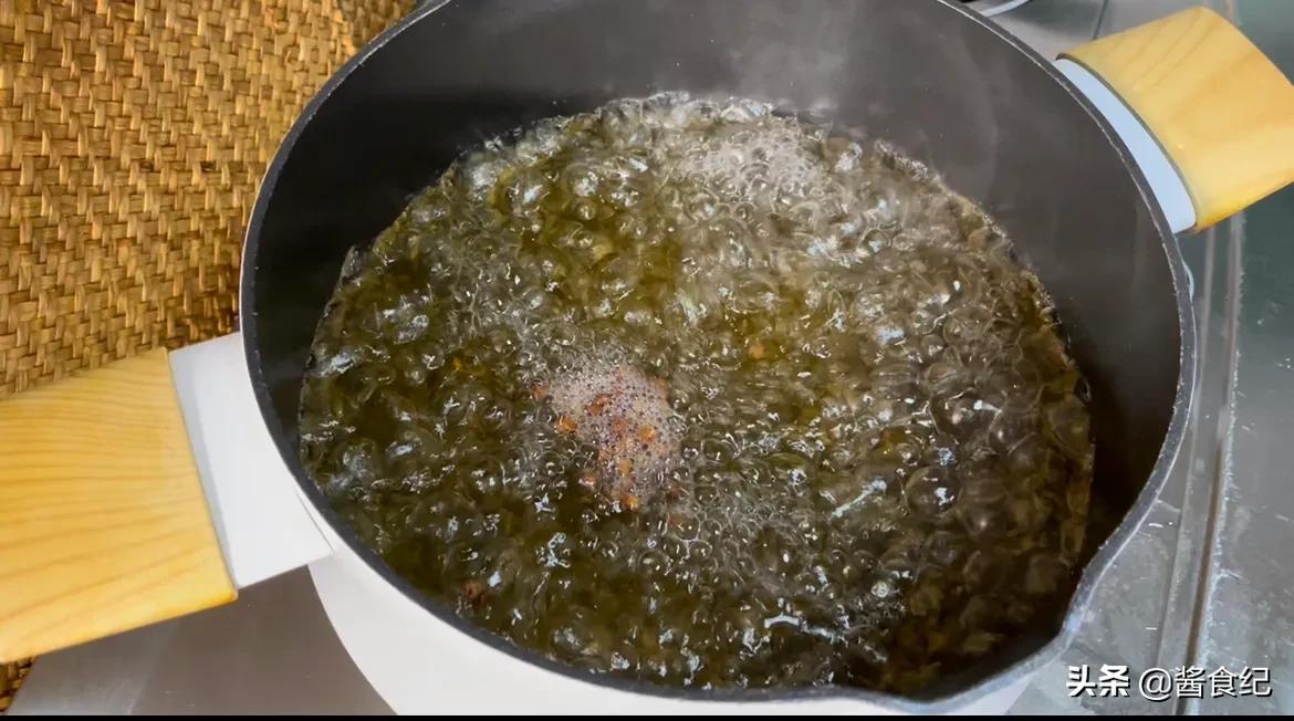 三伏天吃醋泡姜做法,老奶奶泡糖醋仔姜的腌制方法