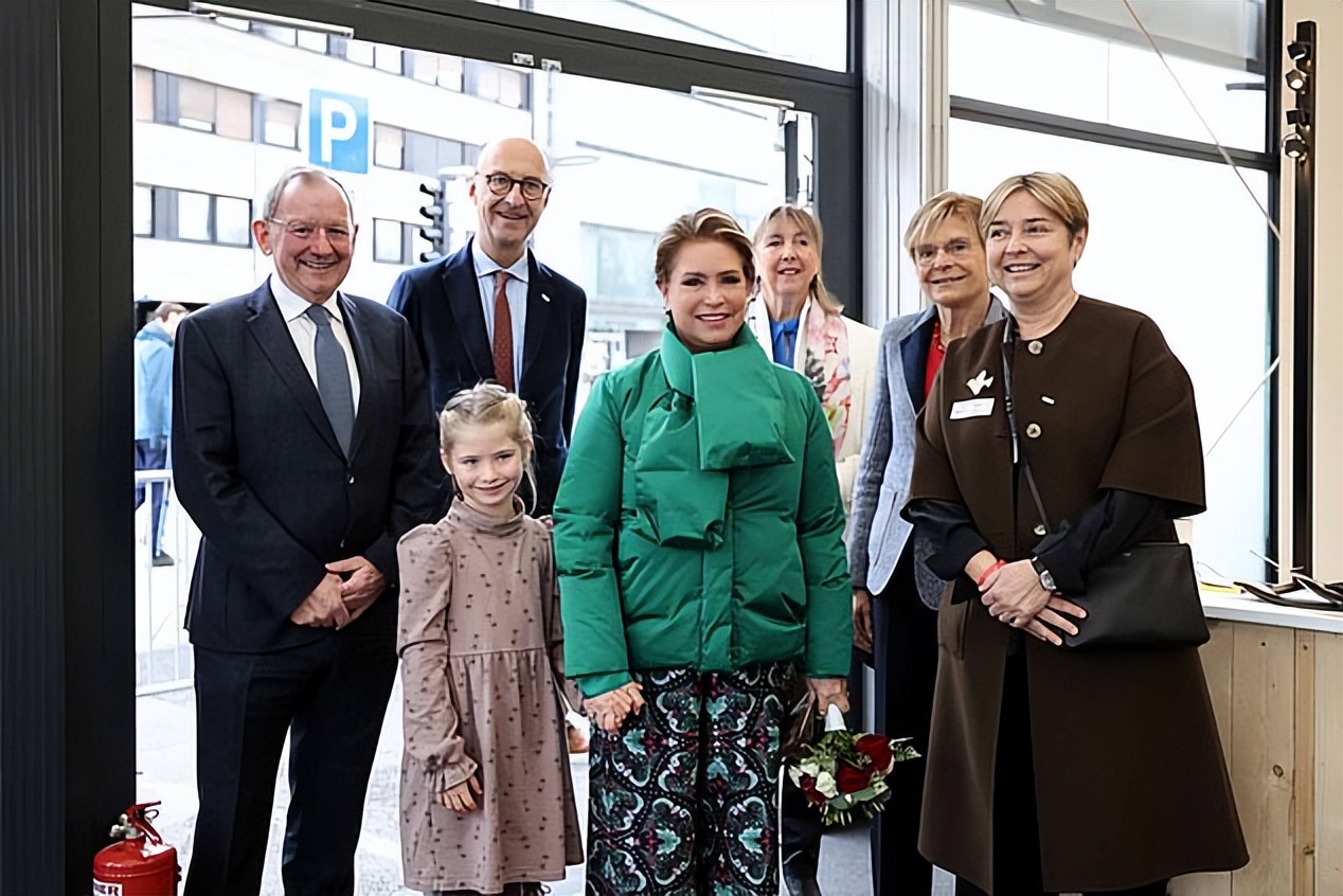 各国王妃公主礼服,各国王妃最新着装