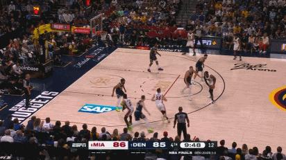 1比1平！总决赛15分超级逆转！约基奇41+11没顶住巴特勒