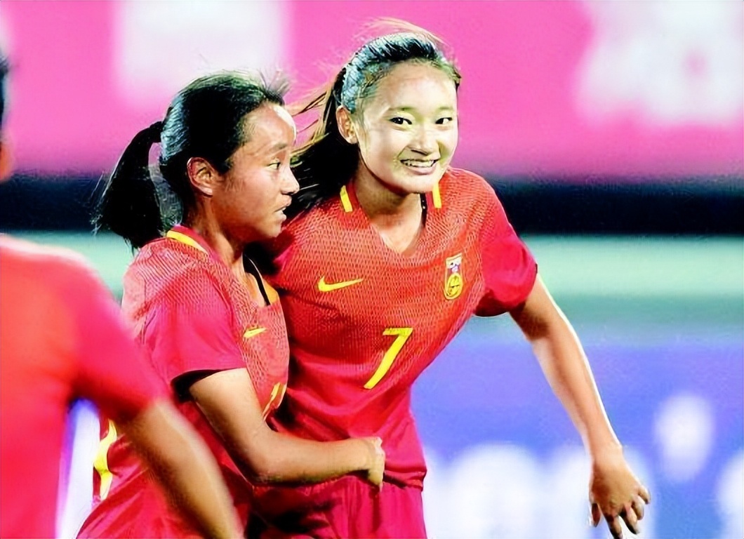 张琳艳6场比赛进4球,张琳艳亚洲杯逆转一战封神