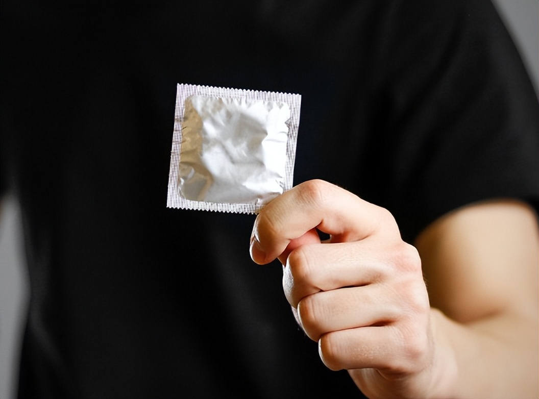 为什么男人都不喜欢“戴套”？多半是这4点原因，女人不妨了解