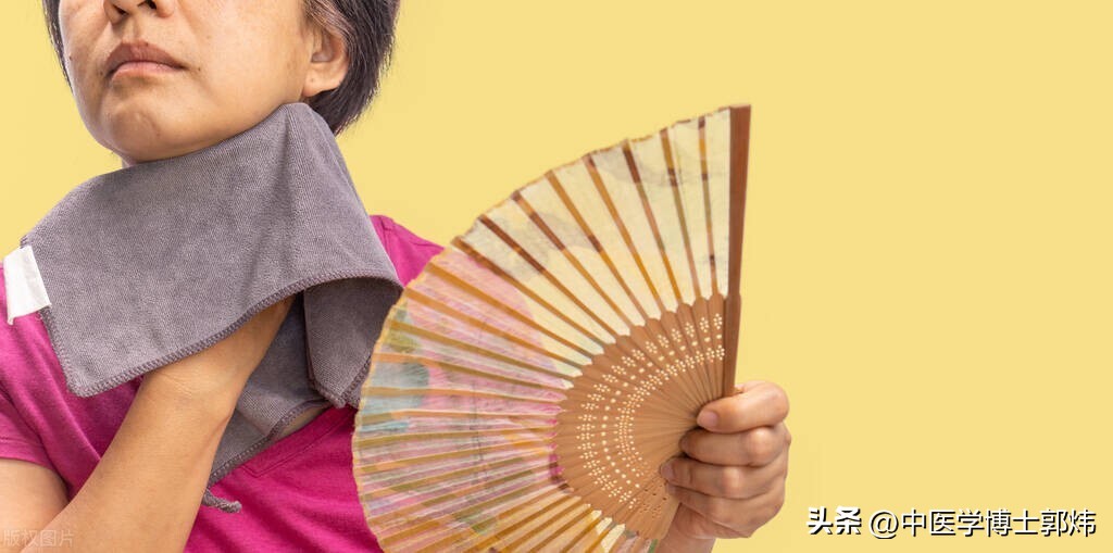 盗汗衣服都被汗水湿透,盗汗湿透衣服会出现什么症状